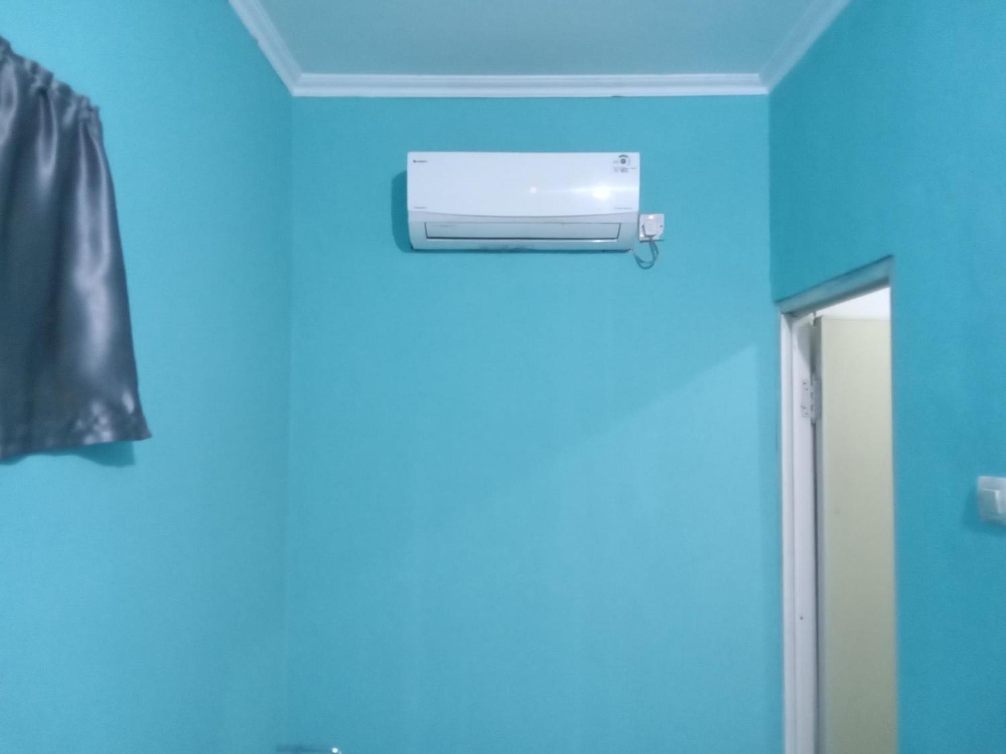 Hotel Urbanview Mitra Near Bandara Ahmad Yani Semarang