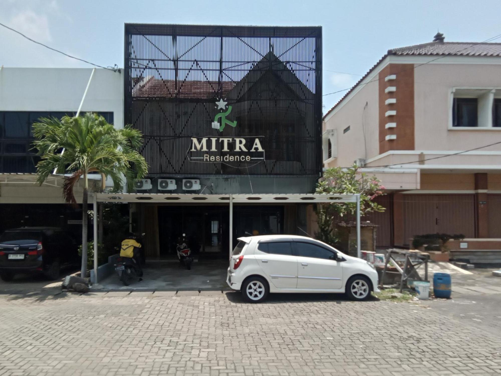 Urbanview Mitra Near Bandara Ahmad Yani Hotel