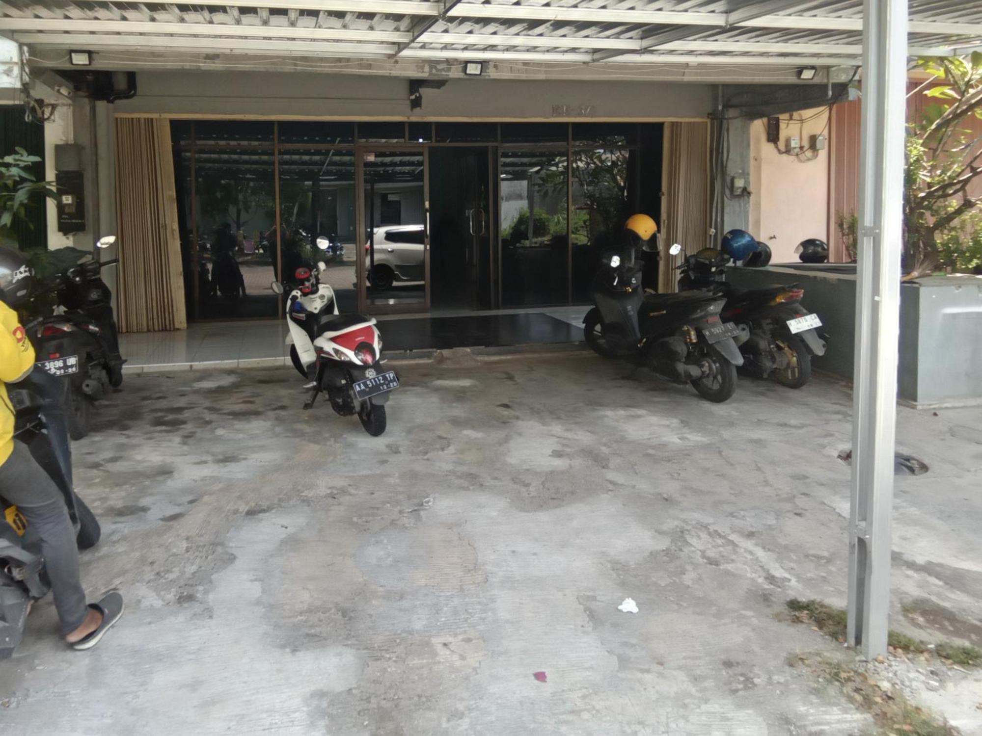 Urbanview Mitra Near Bandara Ahmad Yani Hotel Semarang